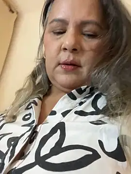 Snapshot of Lucy_Milf_474 chatting on June 29, 2026, 12:05 pm Lucy Milf 474 online show from June 29, 2026, 12:05 pm