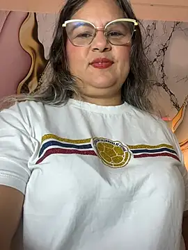 Snapshot of Lucy_Milf_474 chatting on August 1, 2026, 12:14 pm Lucy Milf 474 online show from August 1, 2026, 12:14 pm