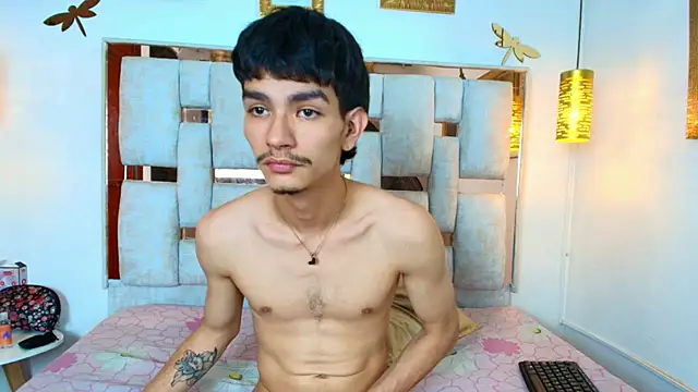 LilyAndJuan online show from September 10, 2025, 8:08 pm