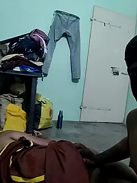 crazcy-couples online show from September 12, 2025, 5:56 pm