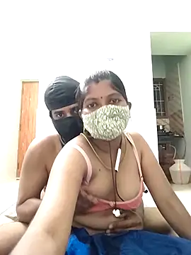 crazcy-couples online show from October 6, 2025, 4:41 pm