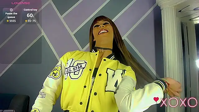 Snapshot of Anne_Zulb chatting on October 11, 2025, 5:08 am Anne Zulb online show from October 11, 2025, 5:08 am