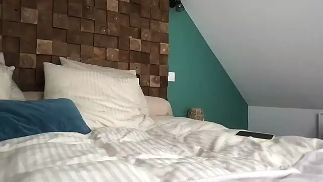 AmyStone   online show from February 20, 2026, 10:28 am