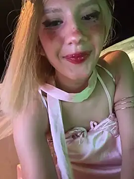 Snapshot of SweetBunnyGF chatting on October 16, 2025, 12:52 am SweetBunnyGF online show from October 16, 2025, 12:52 am