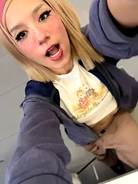 Snapshot of SweetBunnyGF chatting on December 5, 2025, 8:28 pm SweetBunnyGF online show from December 5, 2025, 8:28 pm