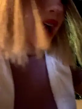 Snapshot of SweetBunnyGF chatting on November 1, 2025, 12:50 am SweetBunnyGF online show from November 1, 2025, 12:50 am