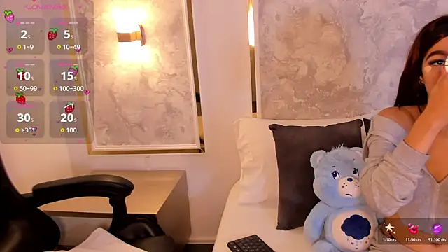 Snapshot of doll_eyees_ chatting on December 5, 2025, 2:21 am doll eyees online show from December 5, 2025, 2:21 am