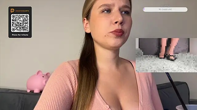 GoddessRoss online show from September 17, 2025, 7:05 pm