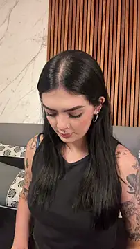 AliceRitter online show from April 24, 2026, 11:07 pm