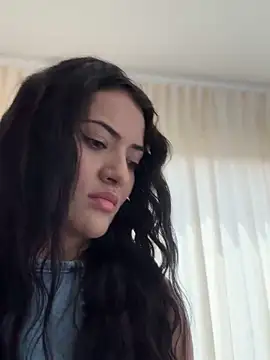 Snapshot of Lu090_ chatting on October 26, 2025, 5:13 pm Lu090 online show from October 26, 2025, 5:13 pm