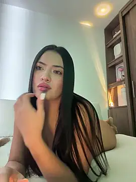 Snapshot of Lu090_ chatting on December 14, 2025, 5:07 pm Lu090 online show from December 14, 2025, 5:07 pm