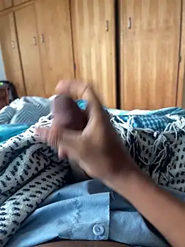 CreamyOff45 online show from March 17, 2026, 5:32 am