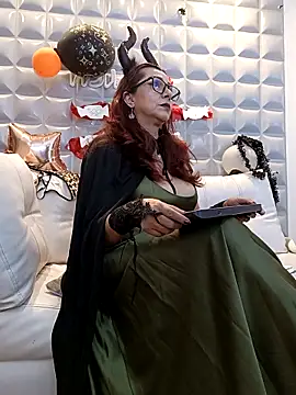 Madame Angelic  online show from November 4, 2025, 2:04 am