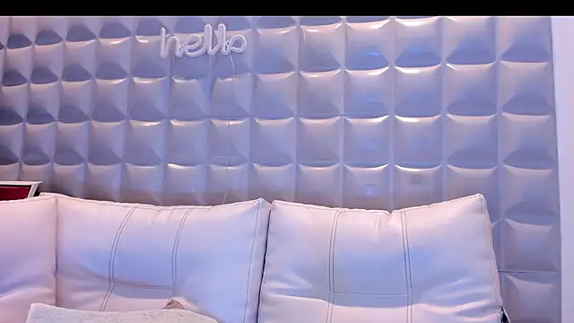 Madame Angelic  online show from November 6, 2025, 4:38 am