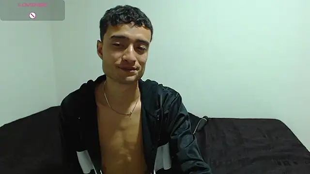 camiYwY online show from October 11, 2025, 6:14 am