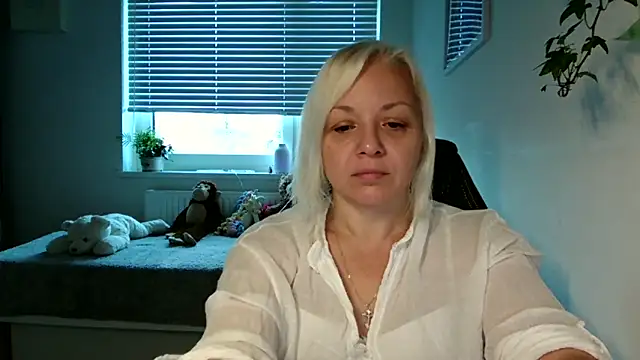 Snapshot of Linsy_Kim chatting on November 14, 2025, 6:39 am Linsy Kim online show from November 14, 2025, 6:39 am