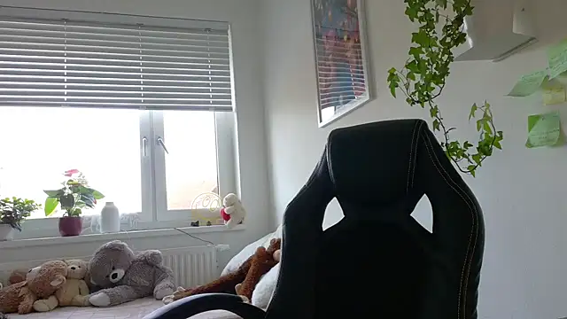 Linsy Kim online show from March 3, 2026, 8:54 am