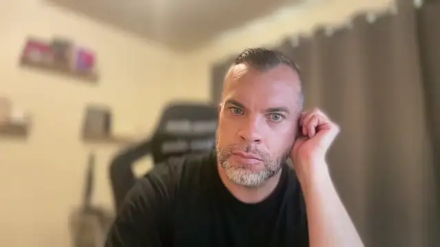 Snapshot of Ty_lerDavid chatting on April 11, 2026, 10:13 pm Ty lerDavid online show from April 11, 2026, 10:13 pm