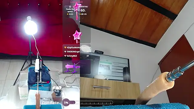 keily  funny online show from December 17, 2025, 3:39 pm