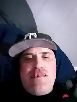 Snapshot of crazyeyes666707 chatting on December 15, 2025, 7:03 am crazyeyes666707 online show from December 15, 2025, 7:03 am