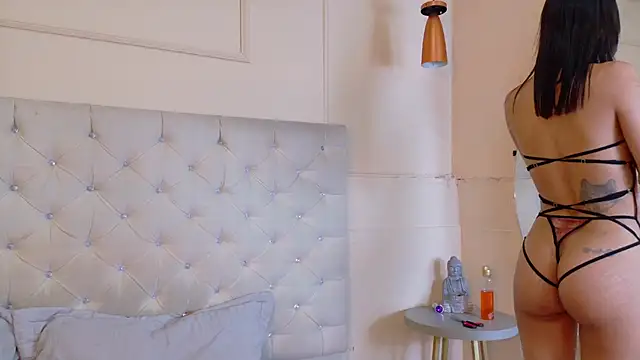 Snapshot of CathMellow chatting on November 19, 2025, 7:36 pm CathMellow online show from November 19, 2025, 7:36 pm