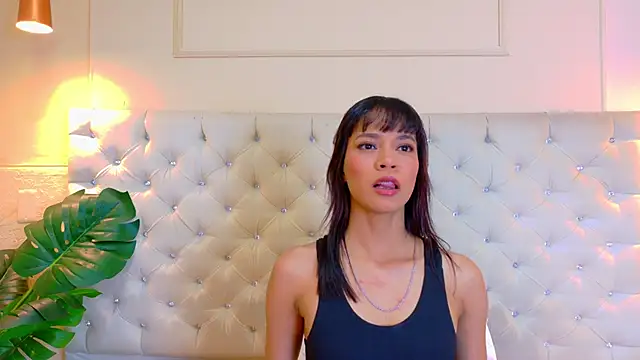 Snapshot of CathMellow chatting on December 3, 2025, 8:19 pm CathMellow online show from December 3, 2025, 8:19 pm