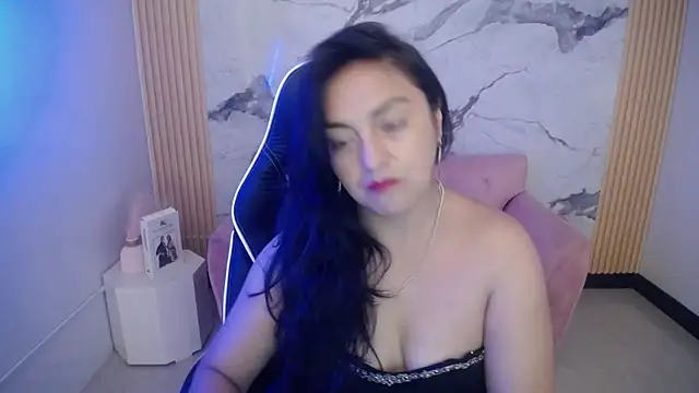 Snapshot of tamara_ch1 chatting on November 24, 2025, 3:39 am tamara ch1 online show from November 24, 2025, 3:39 am