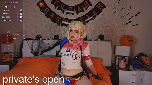 Snapshot of Brittney_Shaw chatting on October 31, 2025, 2:24 pm Brittney Shaw online show from October 31, 2025, 2:24 pm