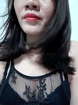 Snapshot of Singlemom69x chatting on May 7, 2026, 1:10 am Singlemom69x online show from May 7, 2026, 1:10 am