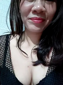 Singlemom69x online show from July 10, 2026, 1:55 pm