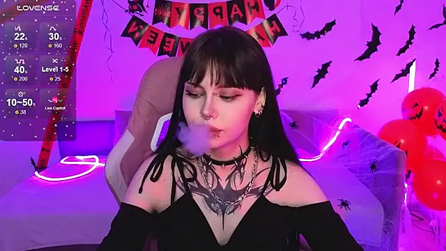 Morana Batt online show from October 28, 2025, 2:23 am