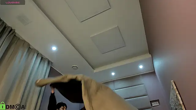 Adeline Perle online show from October 15, 2025, 1:04 am