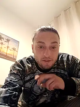 Snapshot of Woodern chatting on December 3, 2025, 9:03 pm Woodern online show from December 3, 2025, 9:03 pm