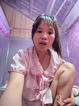 Ngoc-bbi online show from April 26, 2026, 4:43 am
