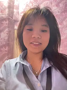 Ngoc-bbi online show from May 4, 2026, 10:01 pm