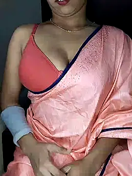 Snapshot of Savita2310 chatting on November 17, 2025, 5:39 pm Savita2310 online show from November 17, 2025, 5:39 pm