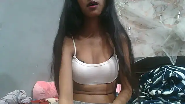 lily 9900 online show from February 3, 2026, 8:25 pm