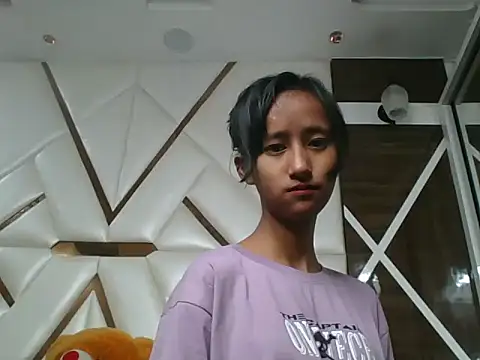 lily 9900 online show from October 3, 2025, 10:17 am