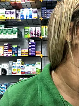 Snapshot of imoly99 chatting on October 13, 2025, 6:20 pm imoly99 online show from October 13, 2025, 6:20 pm