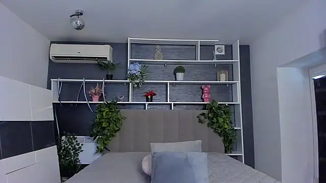 SabrinaSharm online show from July 26, 2026, 5:14 am