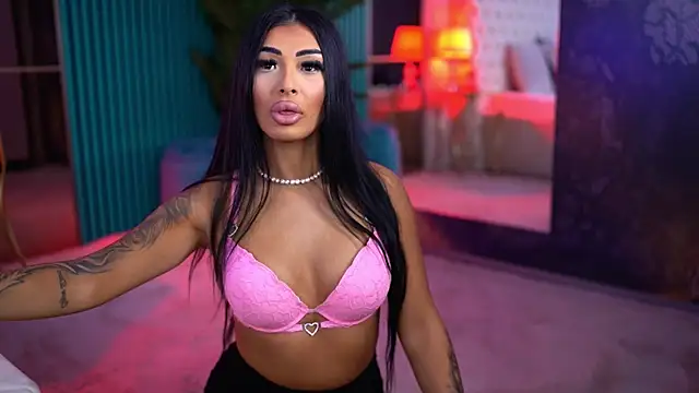 ArabellaPosh online show from October 13, 2025, 5:09 am