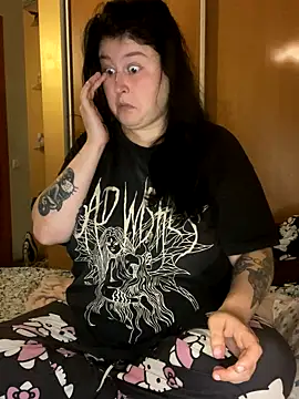 Snapshot of DazzzlingDame chatting on September 24, 2025, 1:24 am DazzzlingDame online show from September 24, 2025, 1:24 am