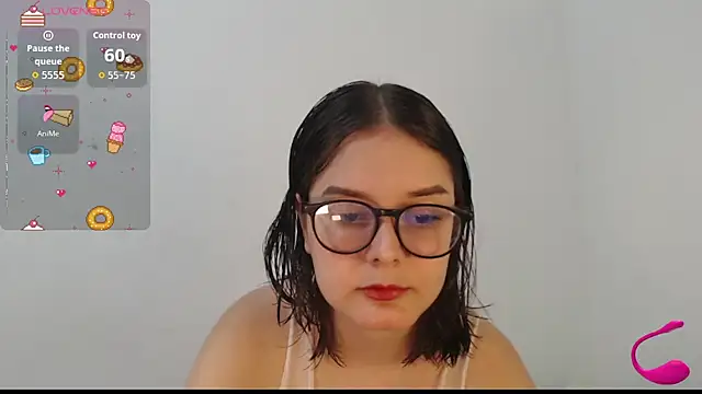 Snapshot of MadieLorez chatting on September 11, 2025, 5:46 pm MadieLorez online show from September 11, 2025, 5:46 pm