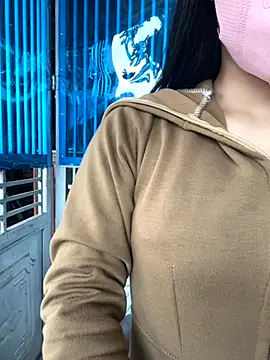 Snapshot of Clara8899 chatting on October 21, 2025, 12:32 am Clara8899 online show from October 21, 2025, 12:32 am