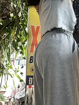 Snapshot of Clara8899 chatting on November 13, 2025, 12:47 am Clara8899 online show from November 13, 2025, 12:47 am