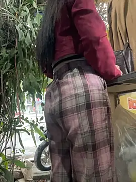 Snapshot of Clara8899 chatting on November 18, 2025, 12:37 am Clara8899 online show from November 18, 2025, 12:37 am