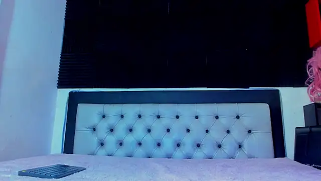 Snapshot of Akalidemon chatting on December 3, 2025, 4:57 am Akalidemon online show from December 3, 2025, 4:57 am