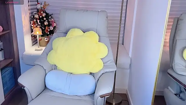 Snapshot of BlueBaby-77 chatting on October 25, 2025, 1:56 pm BlueBaby-77 online show from October 25, 2025, 1:56 pm