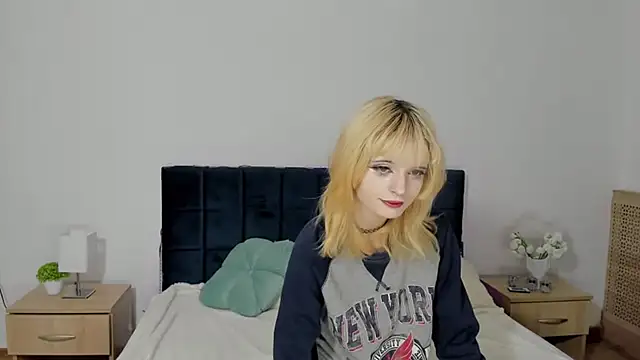 AmandaCutse online show from September 27, 2025, 5:35 am