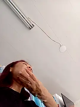 Snapshot of dulcelatin21 chatting on November 20, 2025, 6:30 pm dulcelatin21 online show from November 20, 2025, 6:30 pm